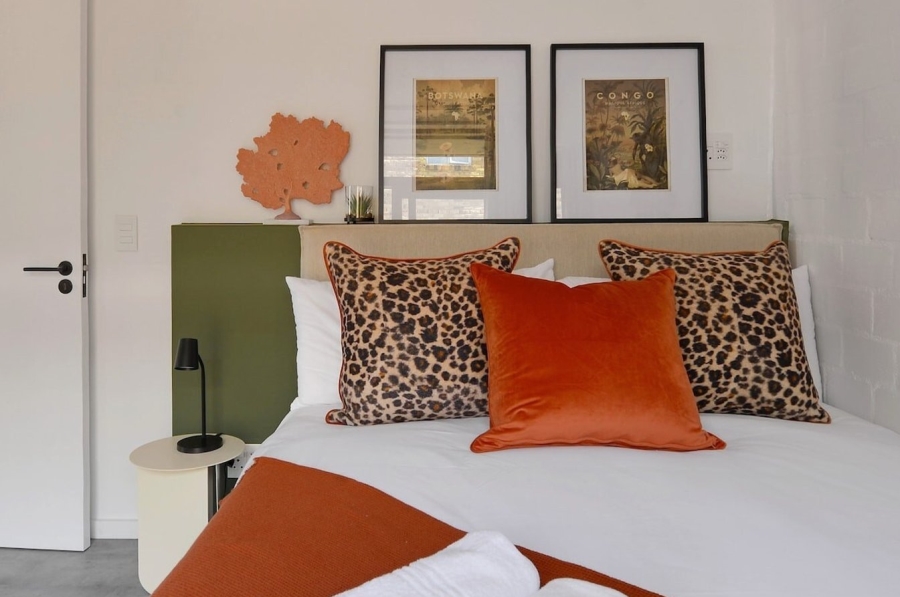 2 Bedroom Property for Sale in Sea Point Western Cape